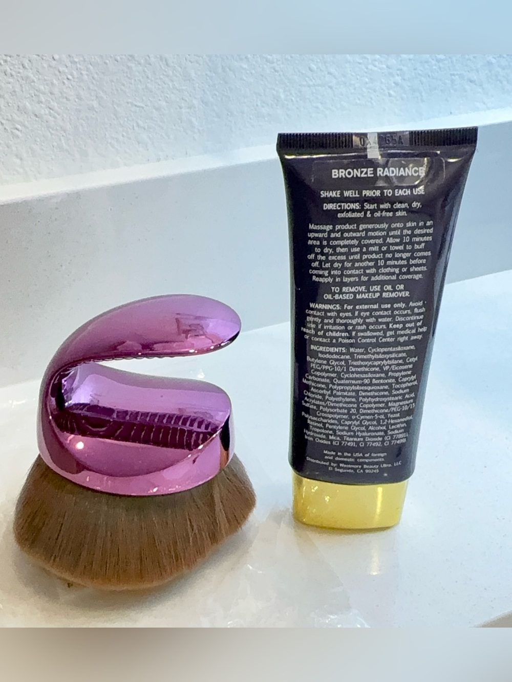 WESTMORE BEAUTY Blend & Blur Body Brush
and Body Coverage Perfector - Picture 5 of 9